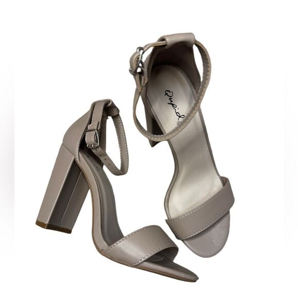 NWOT Qupid cashmere ankle strap sandal size 6 - Picture 2 of 7